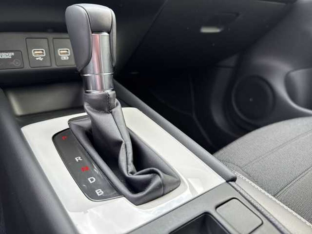 Honda Jazz Hybrid 1.5 e: HEV Crosstar Advance Rückfahrkamera Einparkhilfe v+h