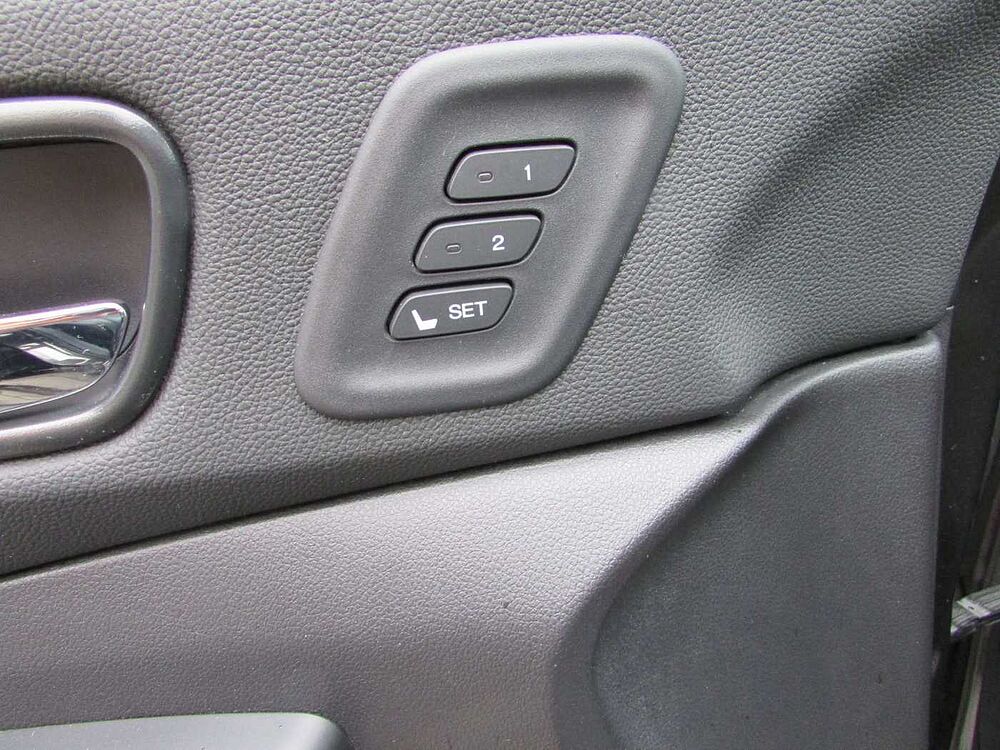 Honda CR-V Executive 4WD, AHK, Navi, Kamera, CD, Bi-Xenon, DAB