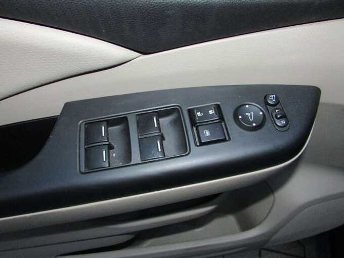 Honda CR-V Executive 4WD, Standheizung, Safety-Paket, NAVI