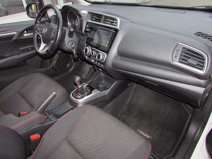 Honda Jazz Dynamic, Navi, LED, AHK, DAB,CD, MP3, Sitzheizung