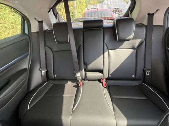 Honda e:Ny1 Basis
