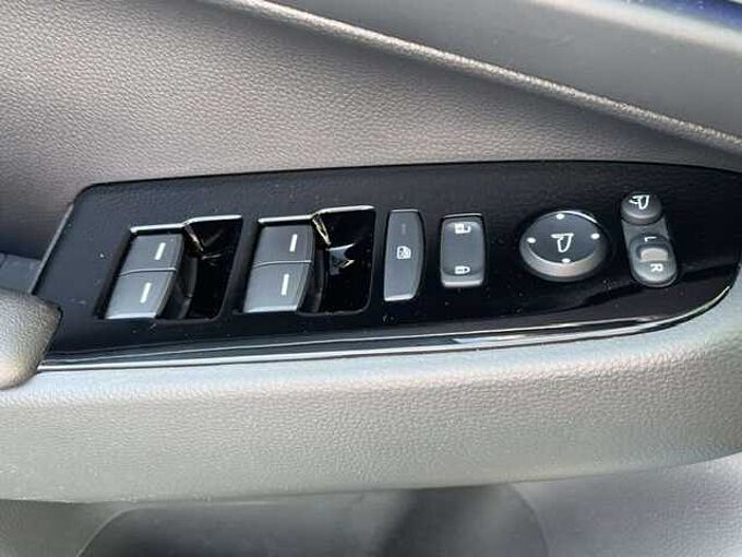 Honda e:Ny1 Basis