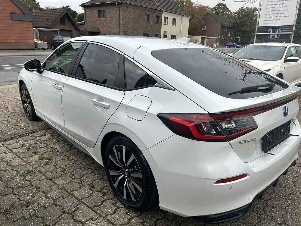 Honda Civic e: HEV 2.0 i-MMD Hybrid Elegance