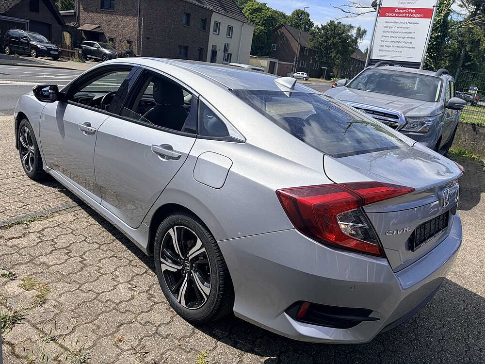 Honda Civic Limousine 1.5 i-VTEC Turbo CVT Executive