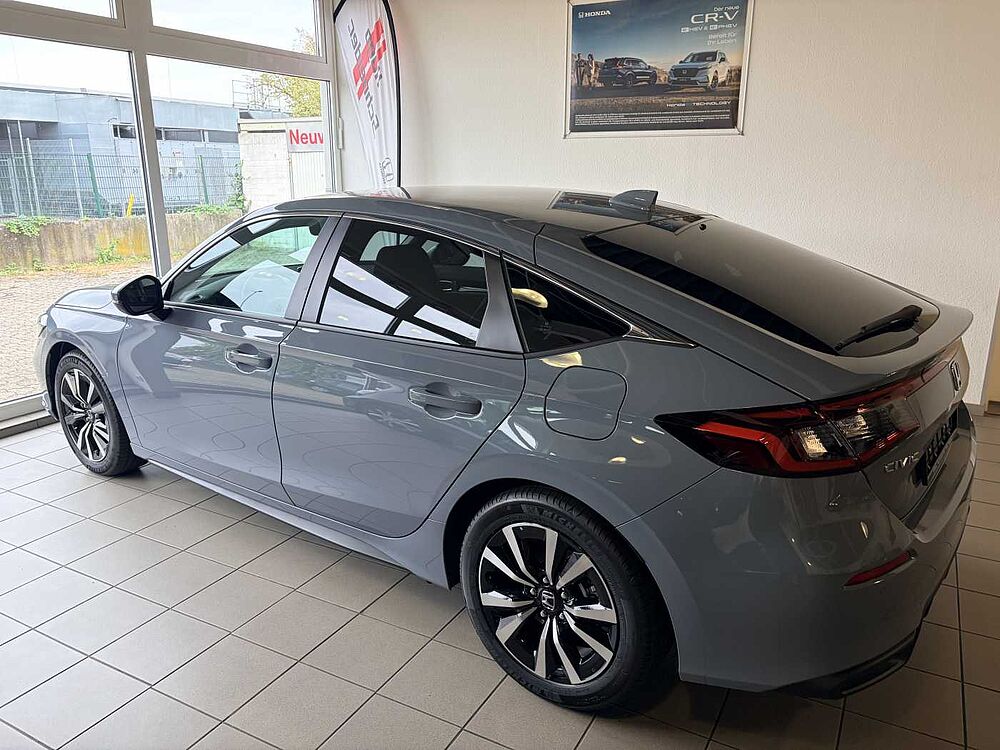 Honda Civic e: HEV 2.0 i-MMD Hybrid Elegance