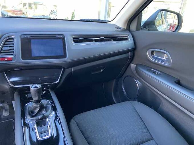 Honda HR-V 1.5 i-VTEC Elegance / Allwetterreifen