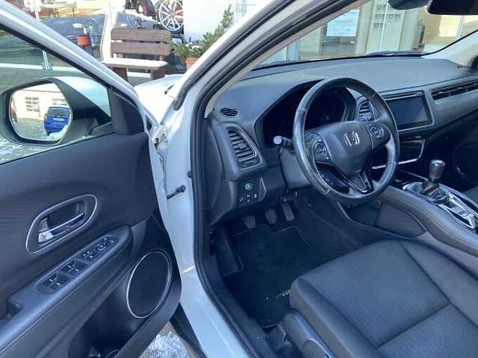 Honda HR-V 1.5 i-VTEC Elegance / Allwetterreifen
