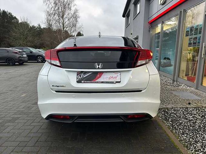 Honda Civic 1.8 i-VTEC Automatik Sport