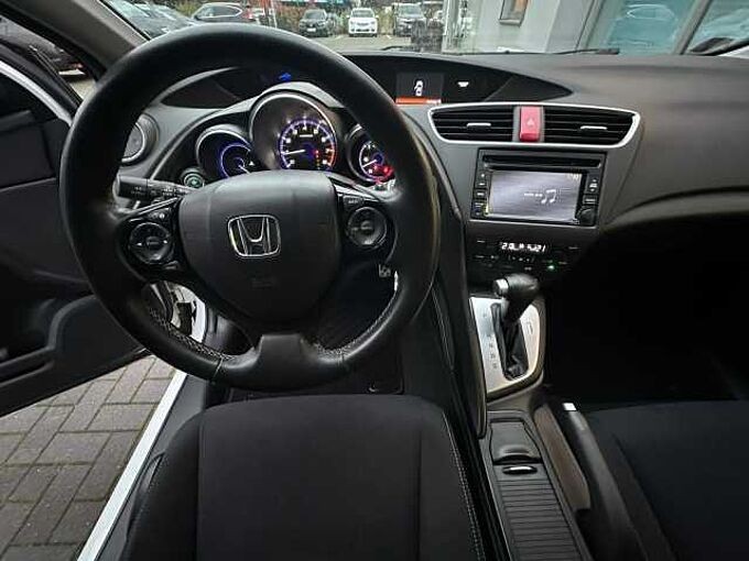 Honda Civic 1.8 i-VTEC Automatik Sport
