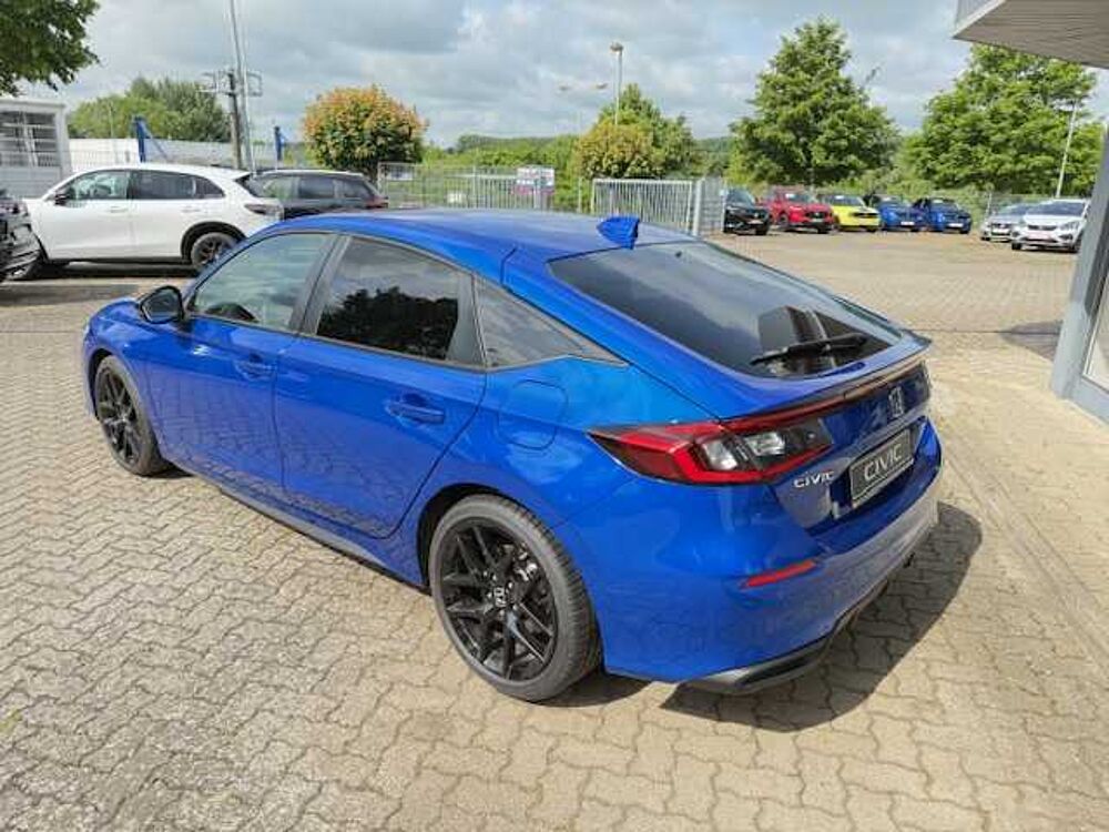 Honda Civic e: HEV 2.0 i-MMD Hybrid Sport