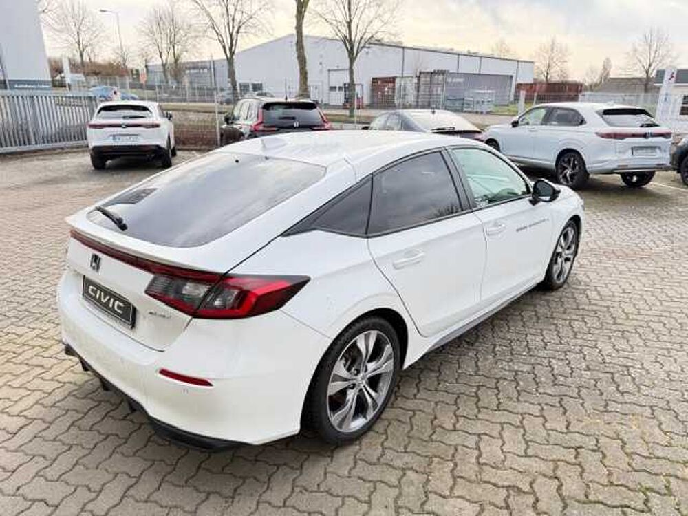 Honda Civic e: HEV 2.0 i-MMD Hybrid Sport