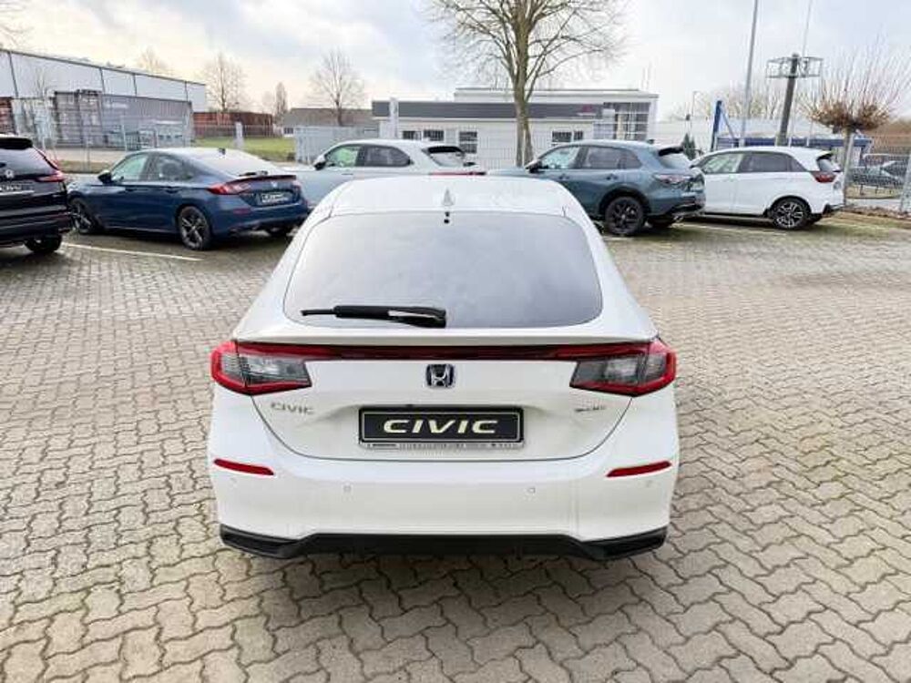 Honda Civic e: HEV 2.0 i-MMD Hybrid Sport