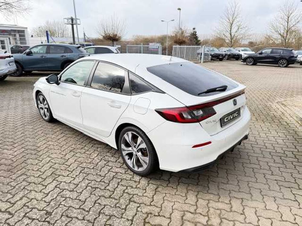 Honda Civic e: HEV 2.0 i-MMD Hybrid Sport