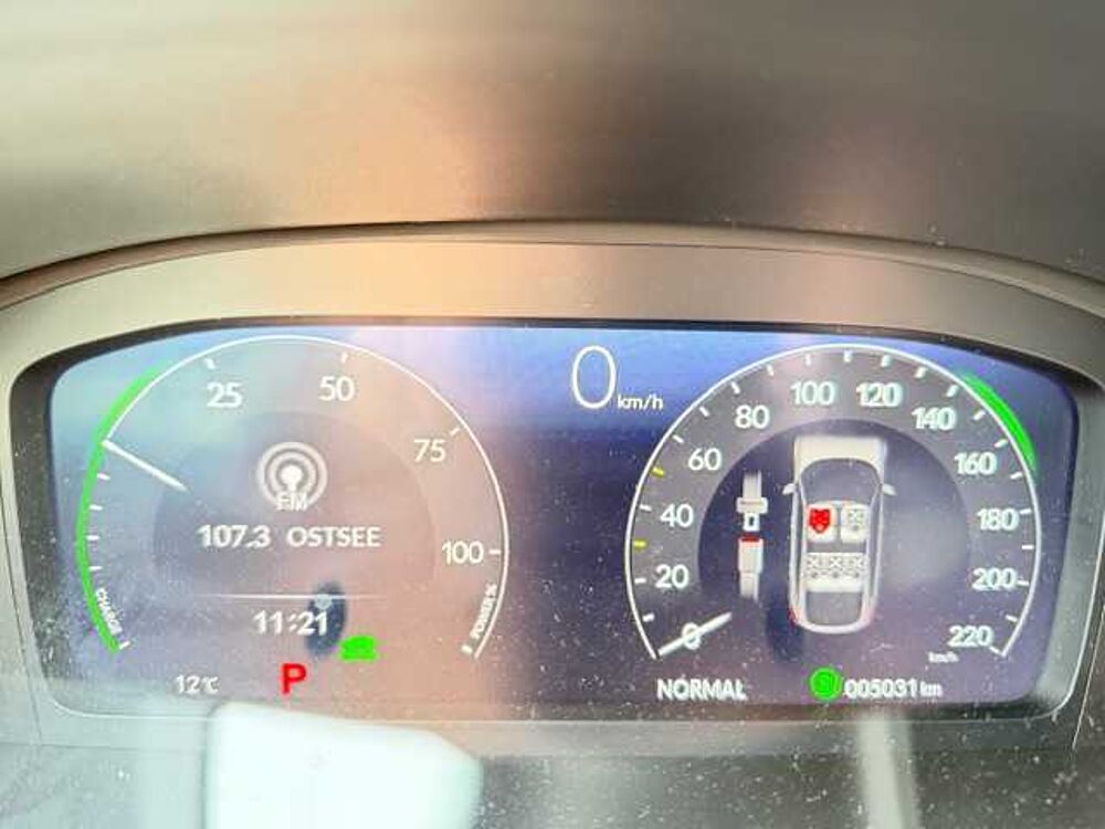 Honda Civic e: HEV 2.0 i-MMD Hybrid Sport