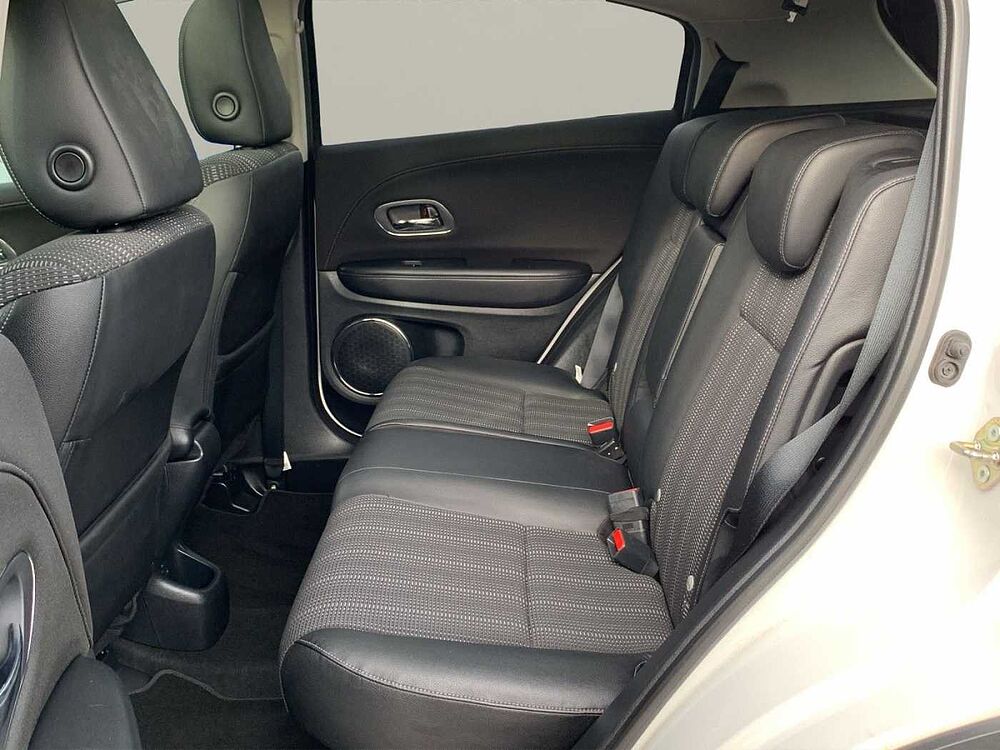 Honda HR-V 1.6DTEC Executive AHK NAVI KAMERA PANO M&S