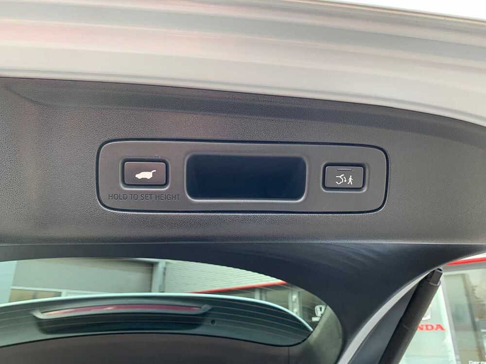 Honda ZR-V e: HEV Advance 20-Zoll+AHK schwenkbar