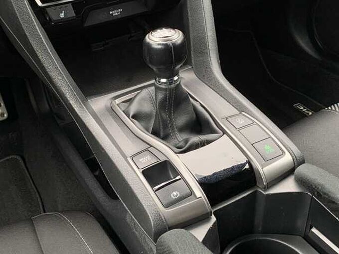 Honda Civic 1.6 i-DTEC Elegance NAVI ACC SITZHEIZ M&S