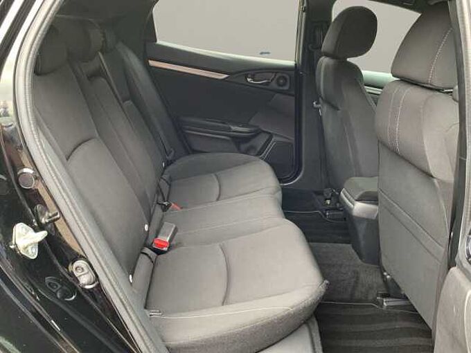 Honda Civic 1.6 i-DTEC Elegance NAVI ACC SITZHEIZ M&S