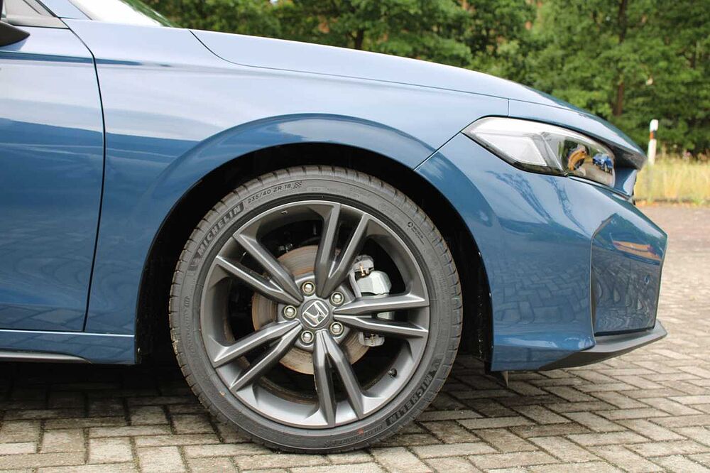 Honda Civic e: HEV 2.0 i-MMD Hybrid Sport