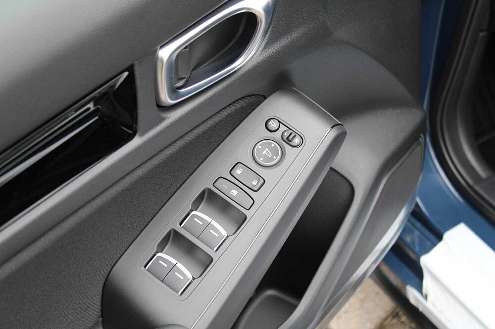 Honda Civic e: HEV 2.0 i-MMD Hybrid Sport