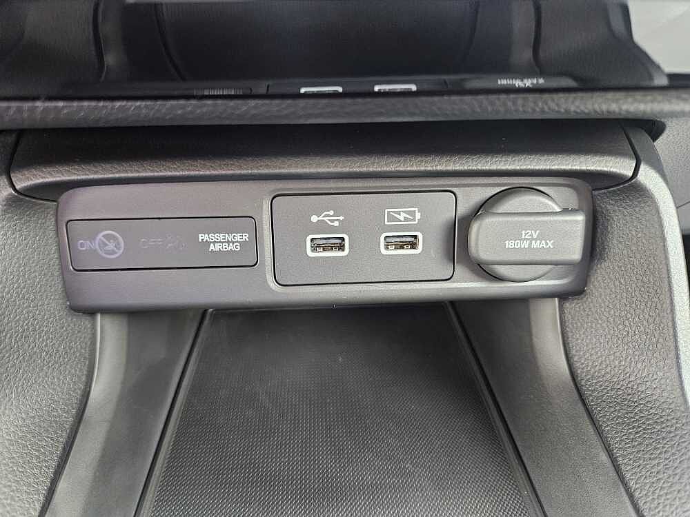 Honda Civic e: HEV 2.0 i-MMD Hybrid Elegance > Navi/Kamera