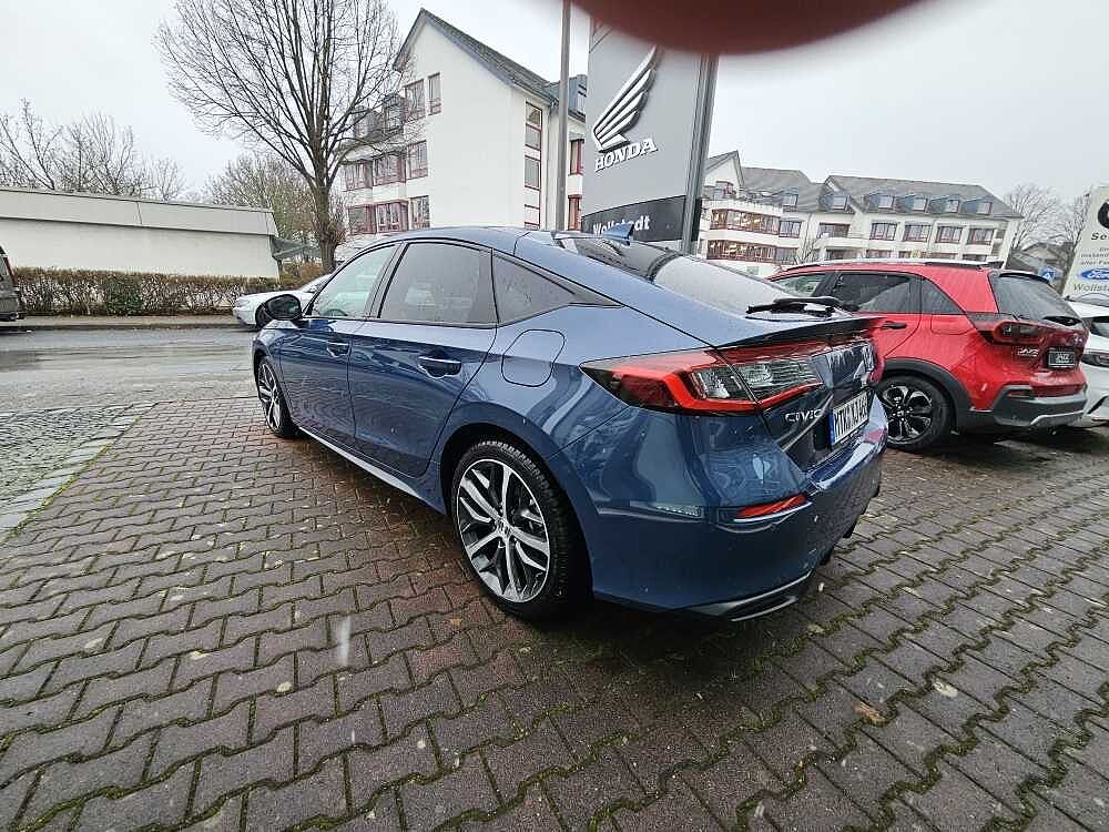 Honda Civic e: HEV 2.0 i-MMD Hybrid Advance 2026 m. Navi/Kamera