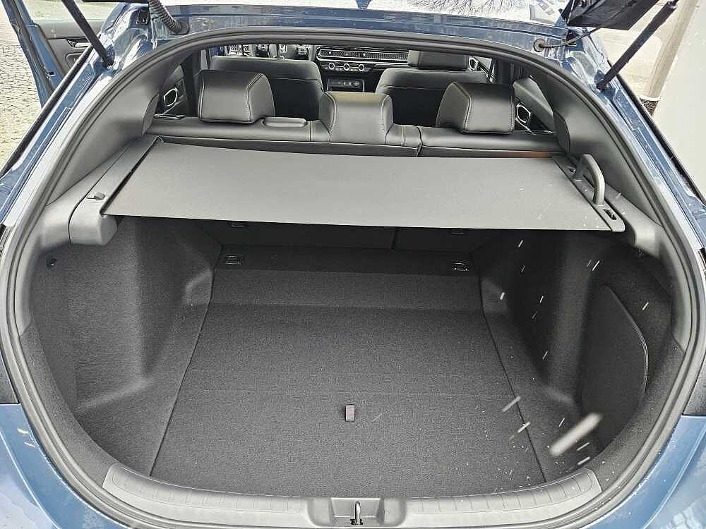 Honda Civic e: HEV 2.0 i-MMD Hybrid Advance 2026 m. Navi/Kamera