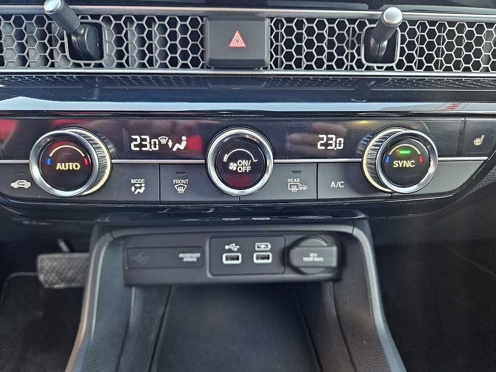 Honda Civic e: HEV 2.0 i-MMD Hybrid Elegance m. NAVI/Kamera