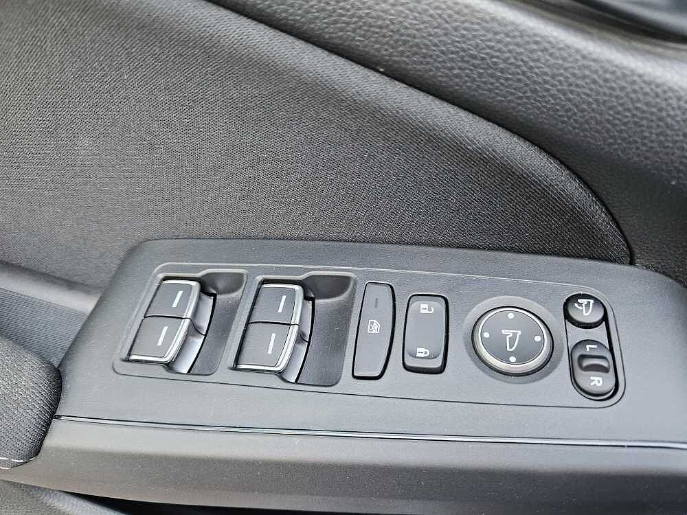 Honda Civic e: HEV 2.0 i-MMD Hybrid Elegance m. NAVI/Kamera