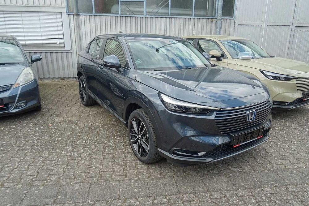 Honda HR-V e: HEV 1,5 Elegance Automatik, Winterräder