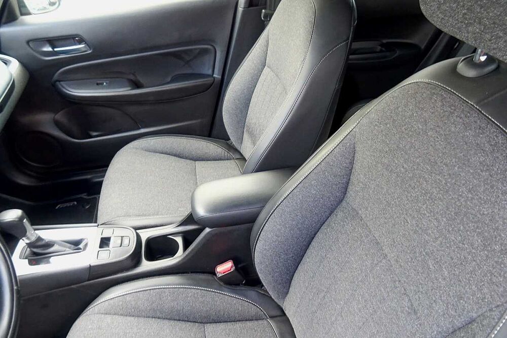 Honda Jazz e: HEV Advance