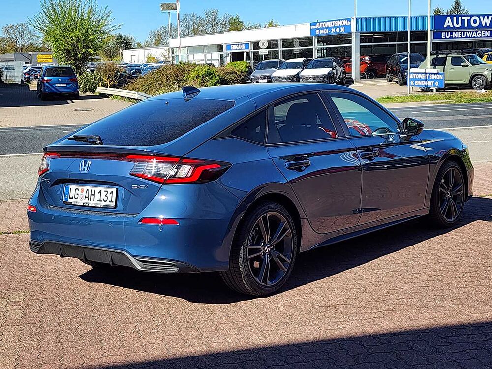 Honda Civic e: HEV 2.0 i-MMD Hybrid Sport