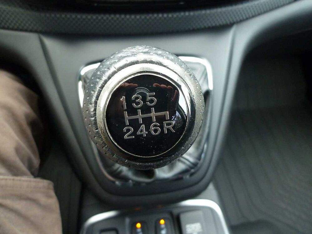 Honda CR-V 2.0i-VTEC 2WD Comfort + AHK + usw.