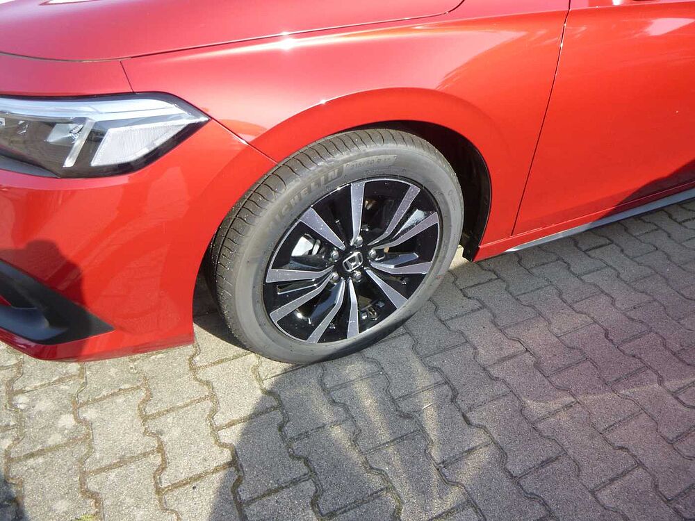 Honda Civic e: HEV 2.0 i-MMD Hybrid Elegance