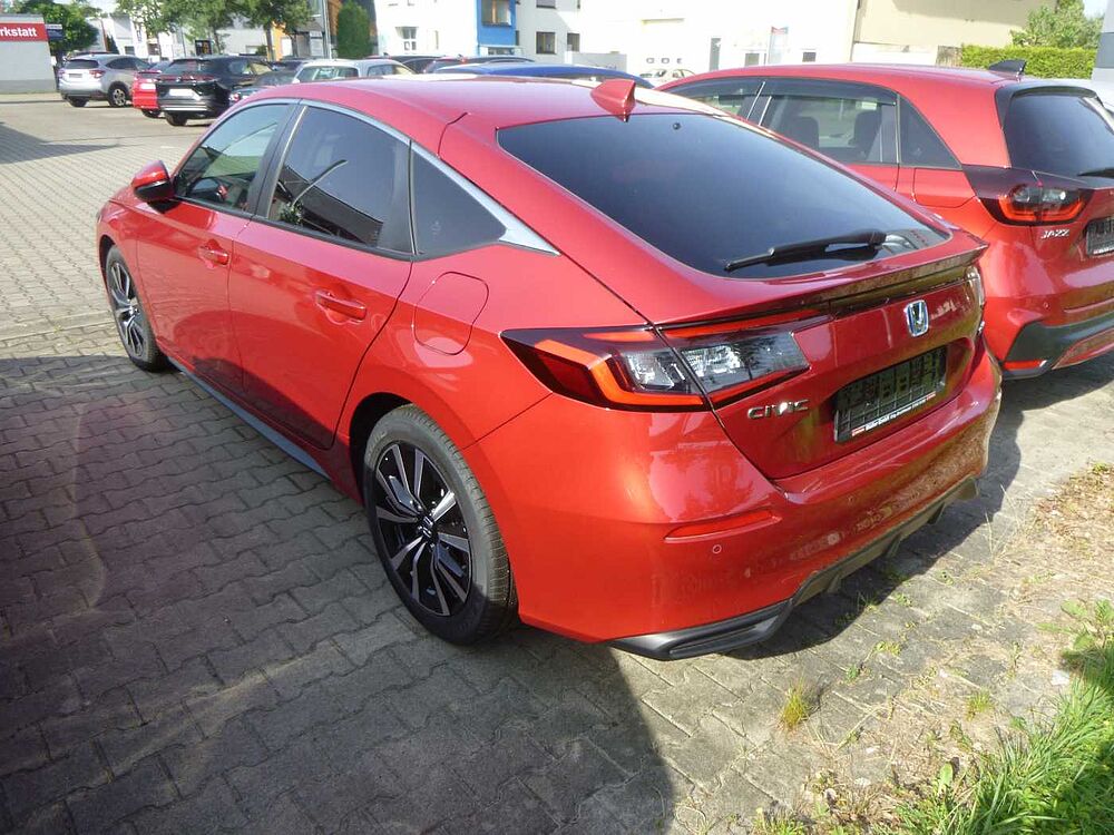 Honda Civic e: HEV 2.0 i-MMD Hybrid Elegance