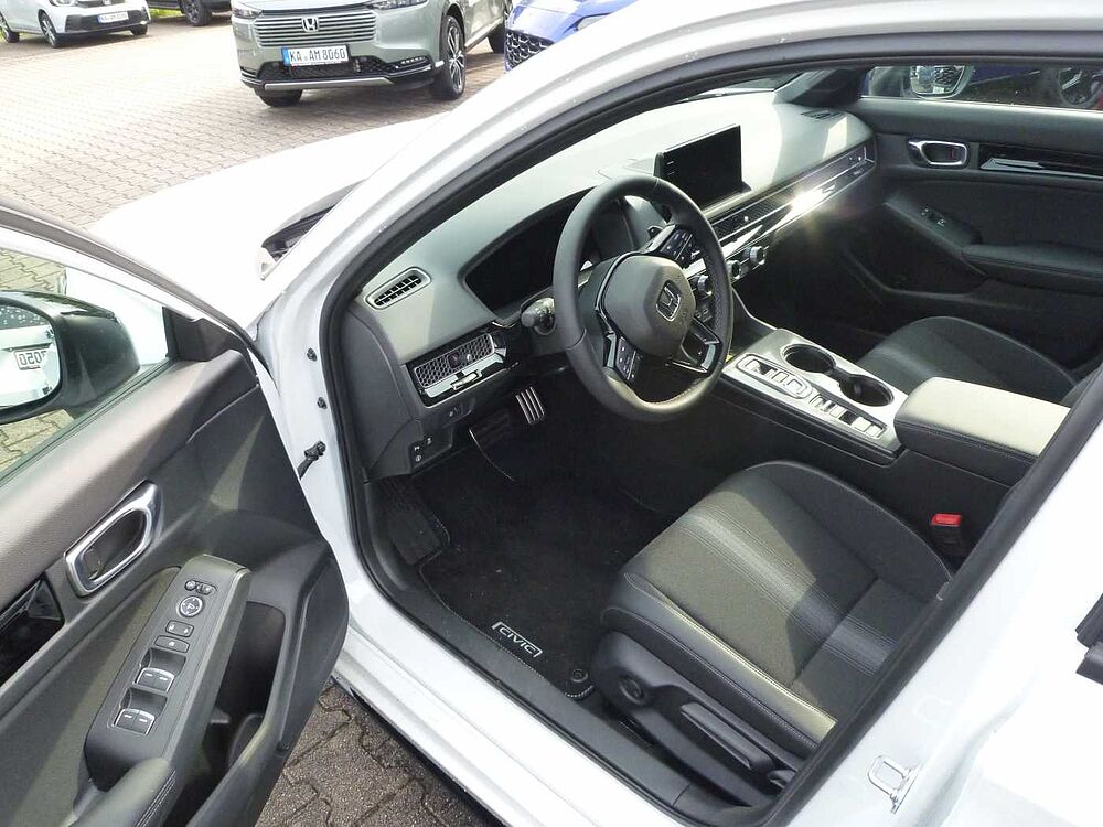 Honda Civic e: HEV 2.0 i-MMD Hybrid Sport