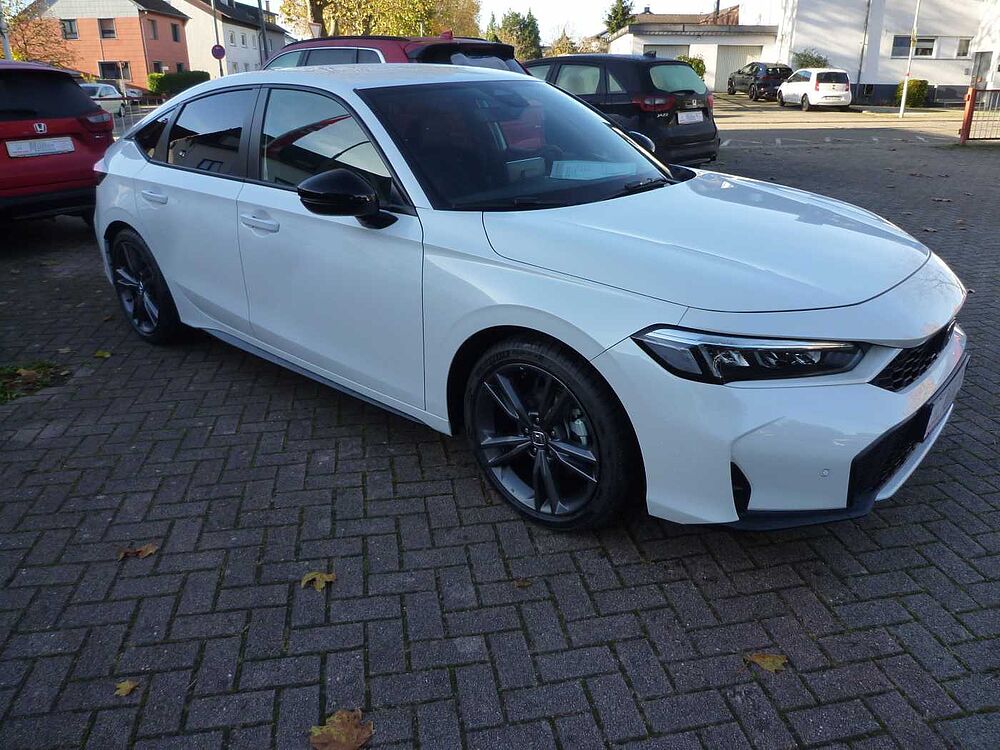 Honda Civic e: HEV 2.0 i-MMD Hybrid Sport