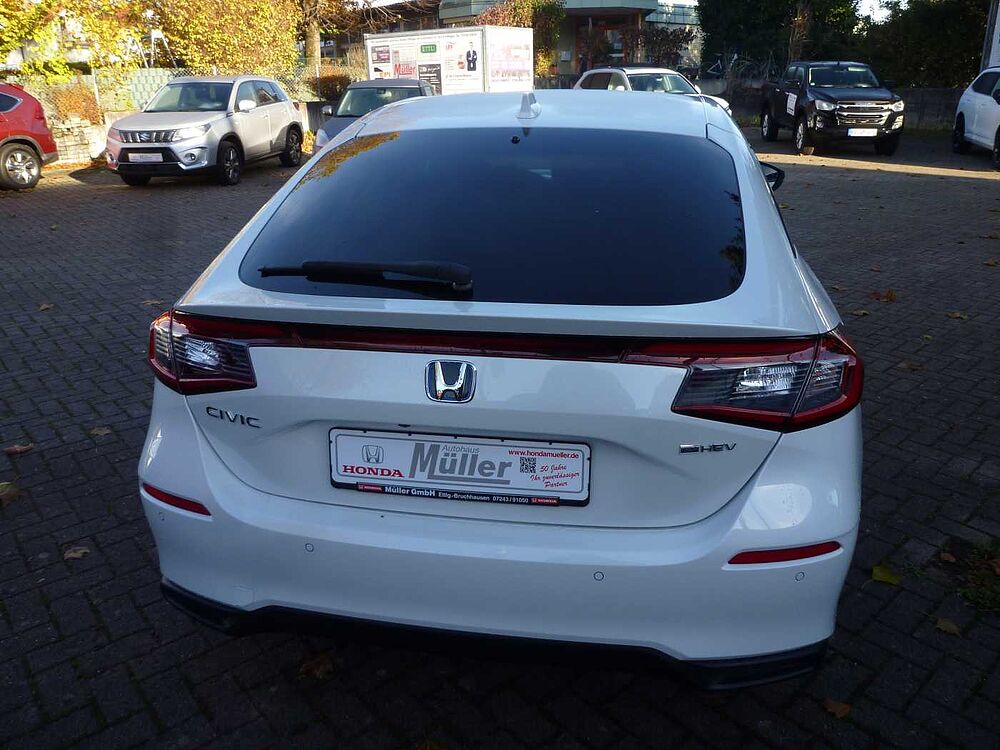 Honda Civic e: HEV 2.0 i-MMD Hybrid Sport