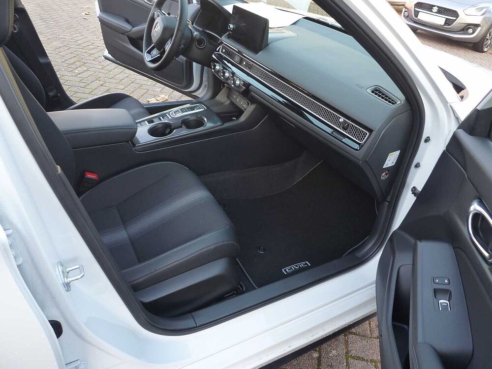 Honda Civic e: HEV 2.0 i-MMD Hybrid Sport