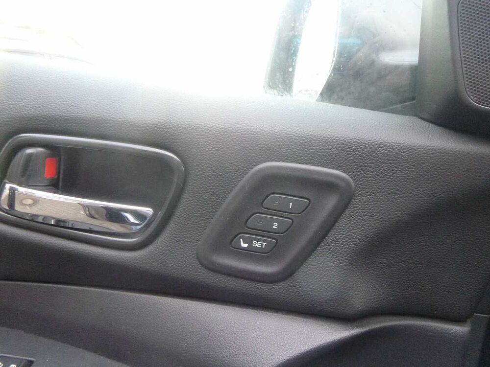 Honda CR-V 2.0i-VTEC 4WD Automatik Executive