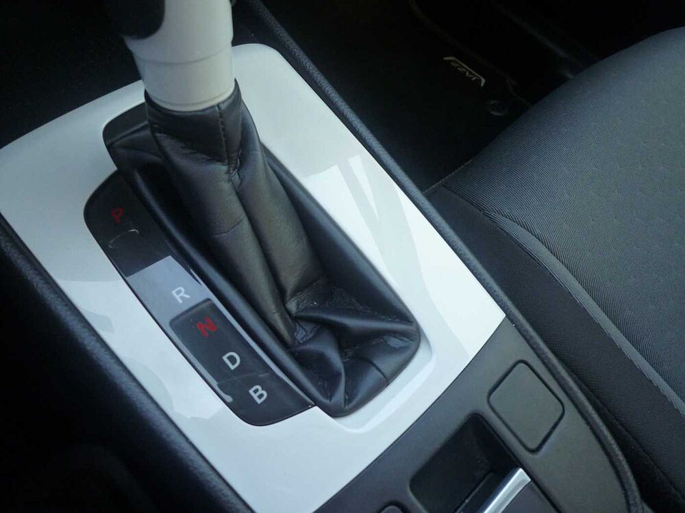 Honda Jazz Hybrid e: HEV 1.5 i-MMD Elegance