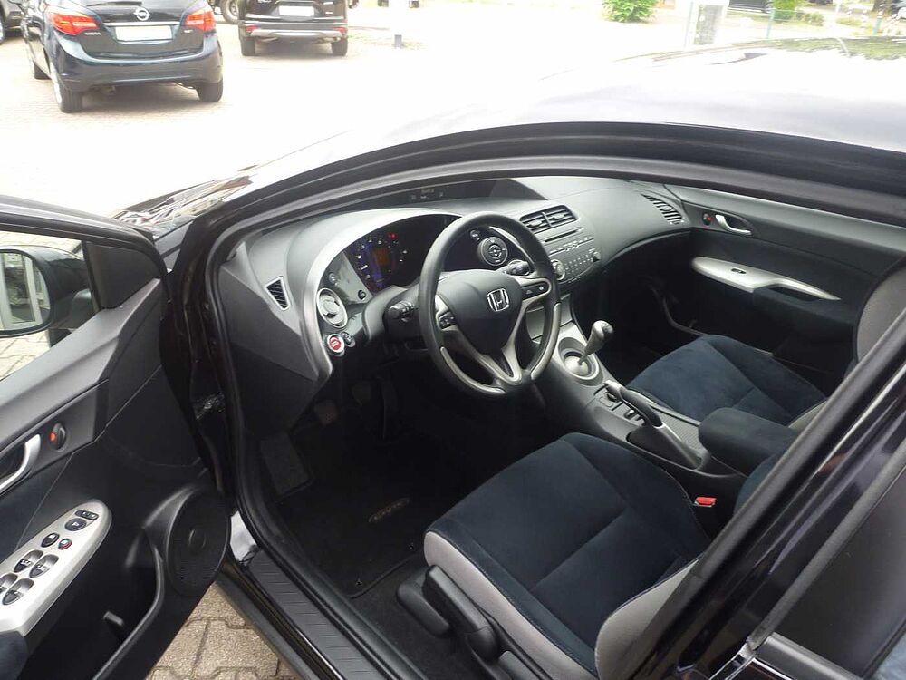 Honda Civic Fließheck 5-Türer 1.8i-VTEC Comfort
