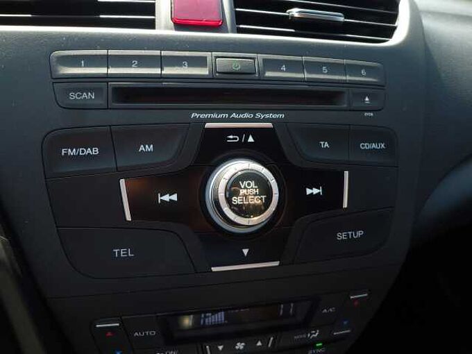 Honda Civic 1.8 i-VTEC Lifestyle + Sound