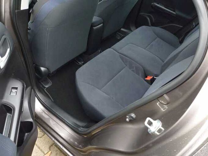 Honda Civic 1.4 i-VTEC Comfort + Standheizung + usw.