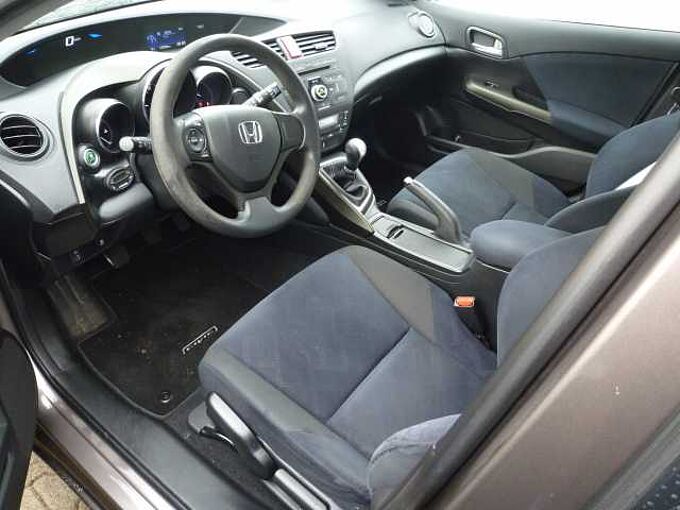 Honda Civic 1.4 i-VTEC Comfort + Standheizung + usw.