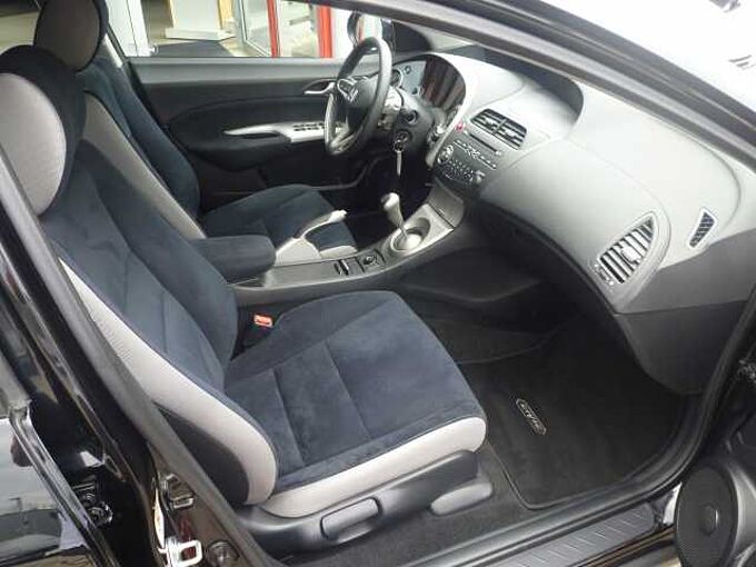 Honda Civic Fließheck 5-Türer 1.8i-VTEC Comfort