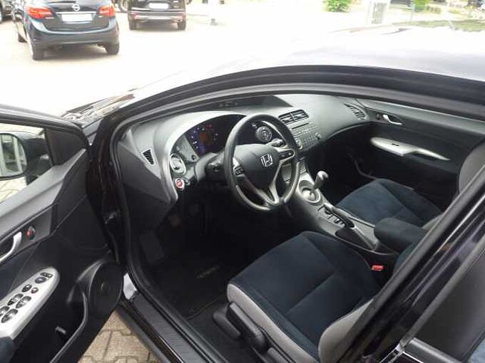 Honda Civic Fließheck 5-Türer 1.8i-VTEC Comfort