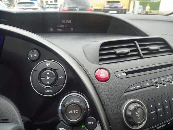 Honda Civic Fließheck 5-Türer 1.8i-VTEC Comfort