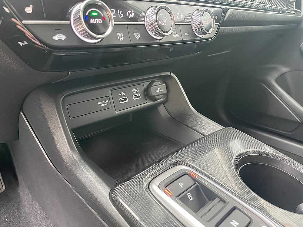 Honda Civic e: HEV 2.0 i-MMD Hybrid Elegance