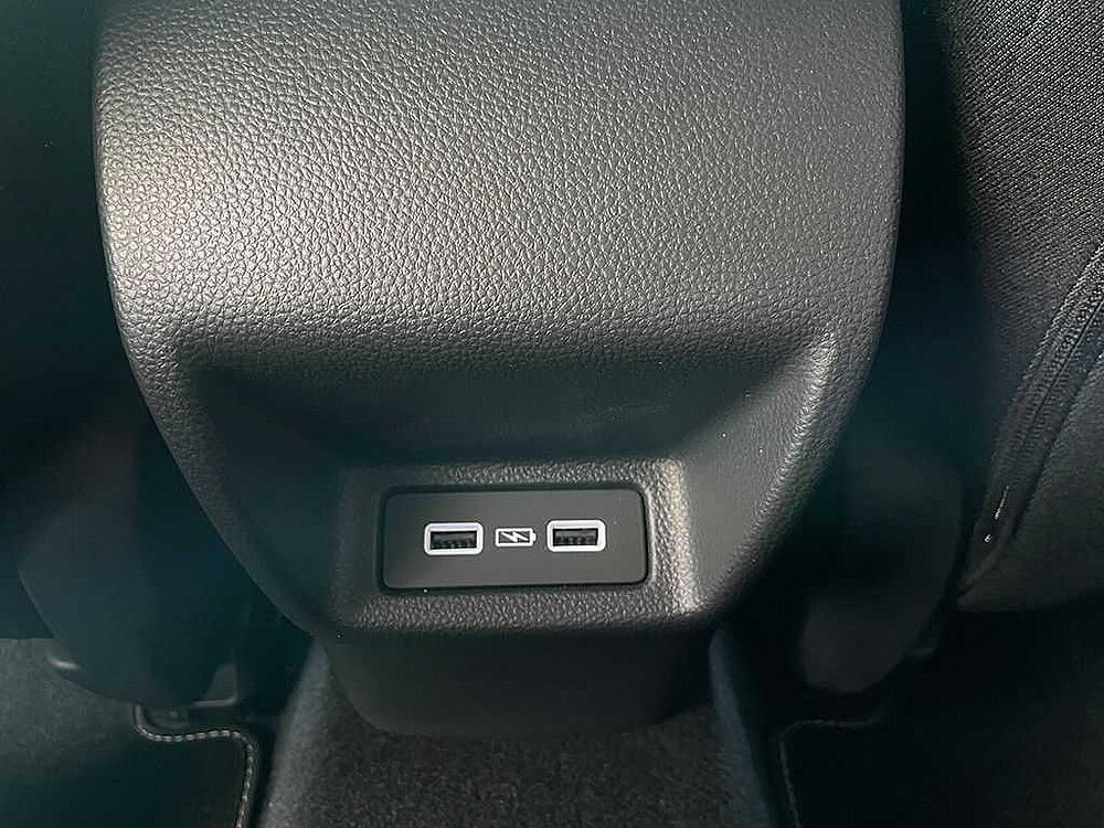 Honda Civic e: HEV 2.0 i-MMD Hybrid Elegance